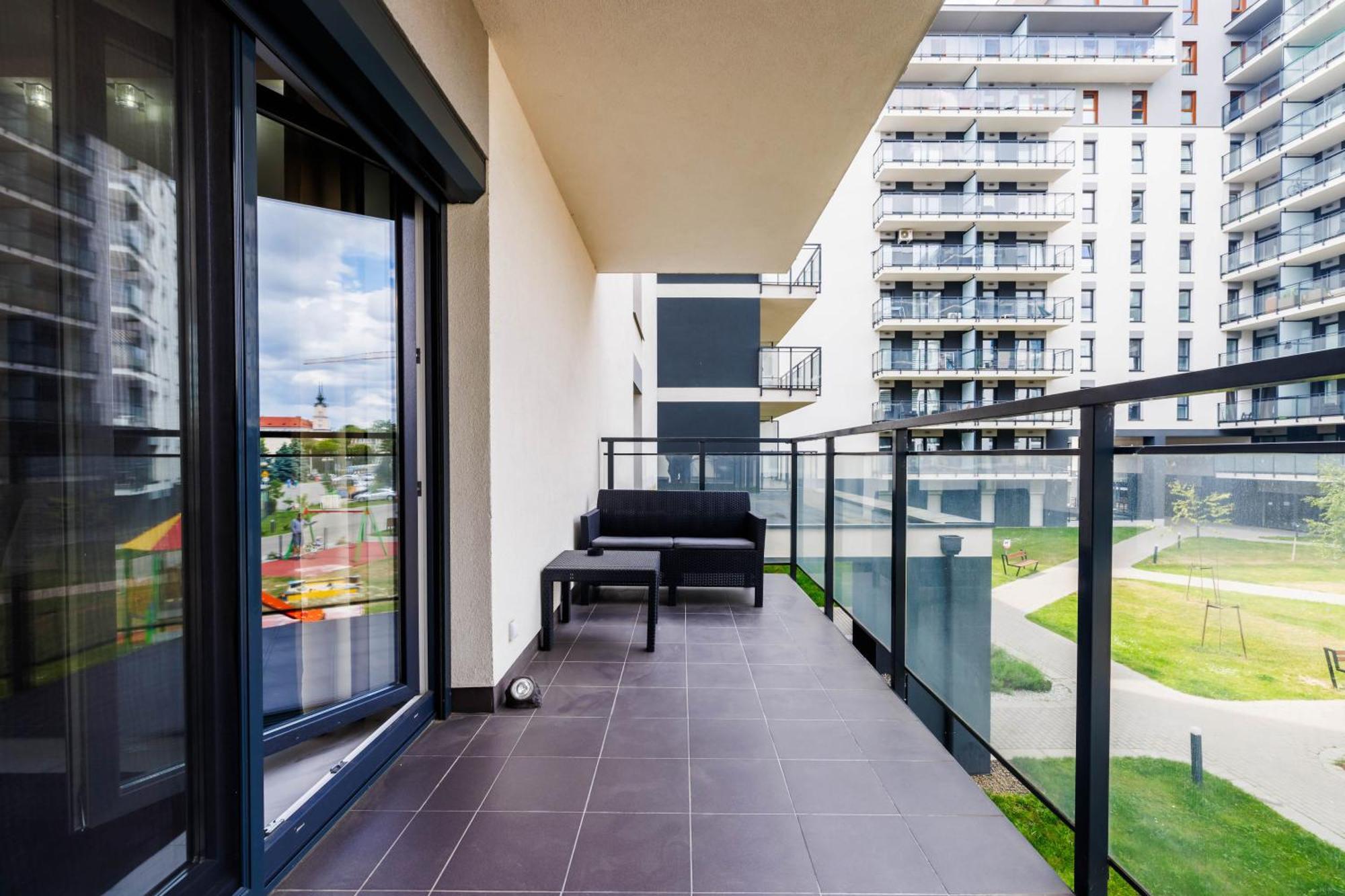 Luxury Apartment With Spa Bath- City Centre, Free Parking Rzeszow Exterior photo