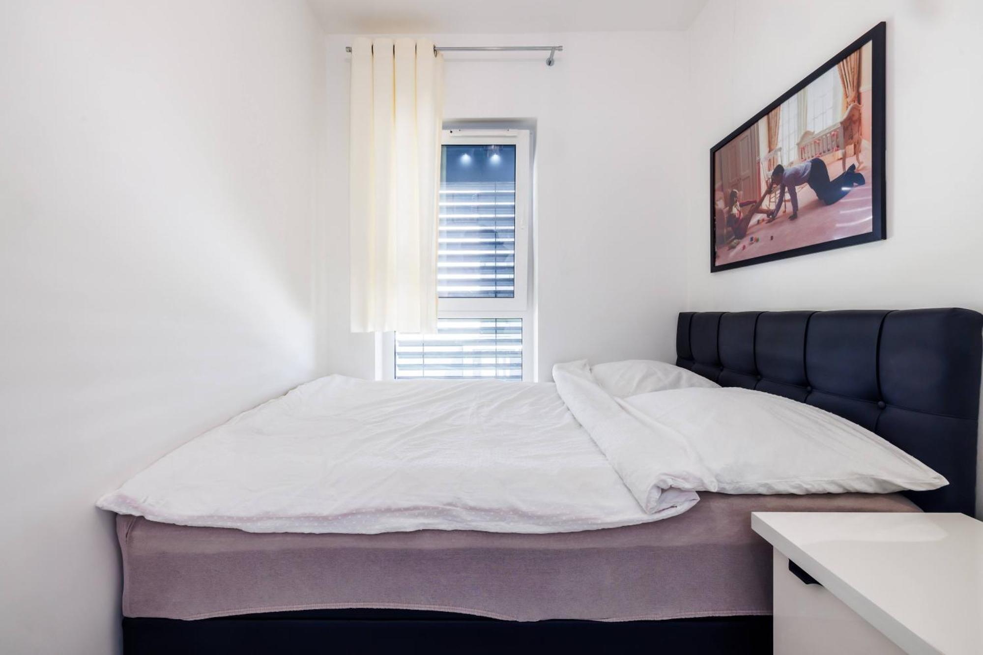 Luxury Apartment With Spa Bath- City Centre, Free Parking Rzeszow Exterior photo