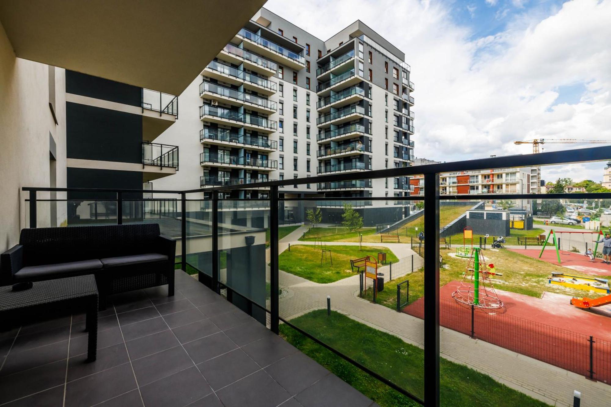 Luxury Apartment With Spa Bath- City Centre, Free Parking Rzeszow Exterior photo
