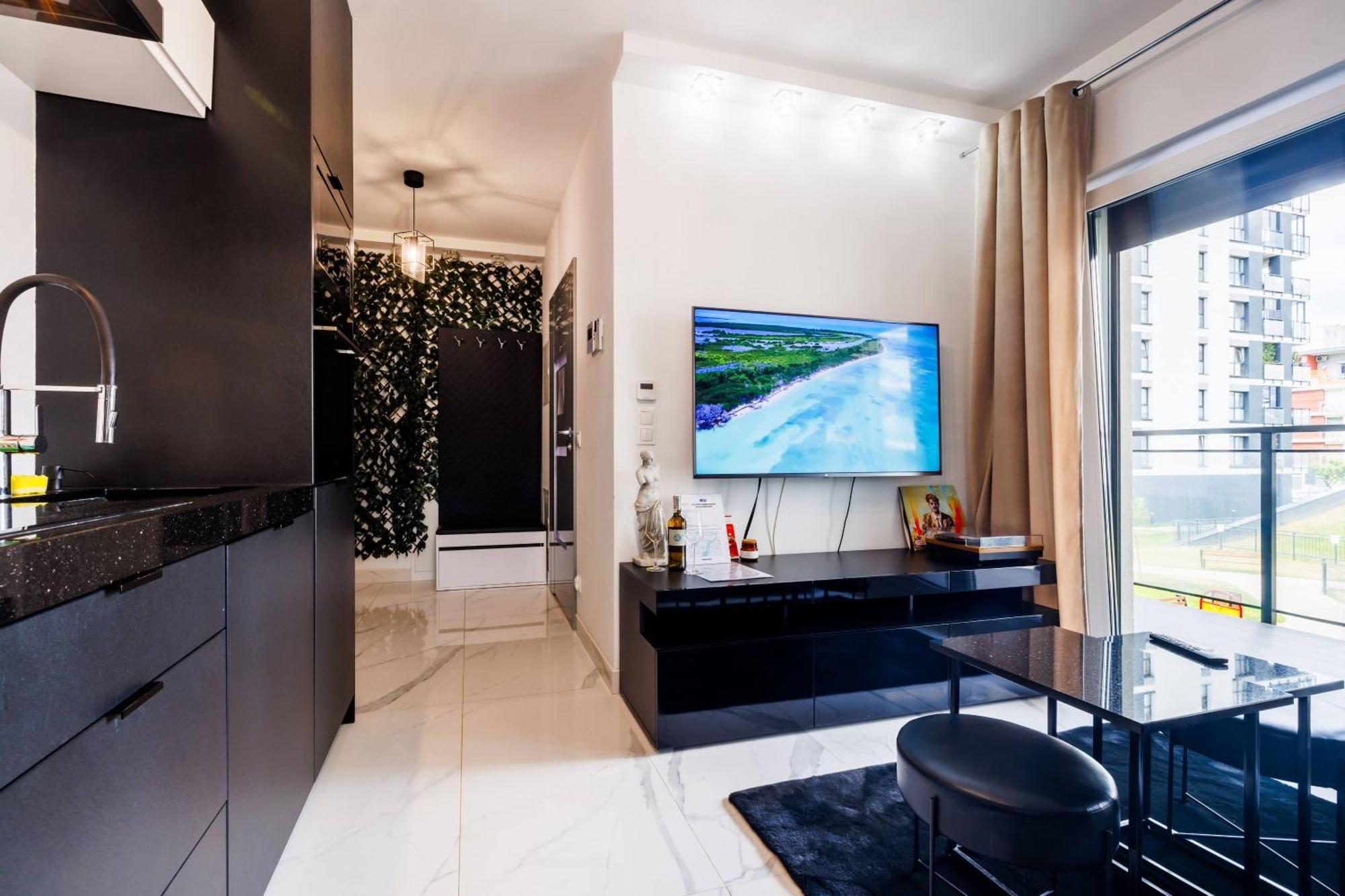 Luxury Apartment With Spa Bath- City Centre, Free Parking Rzeszow Exterior photo